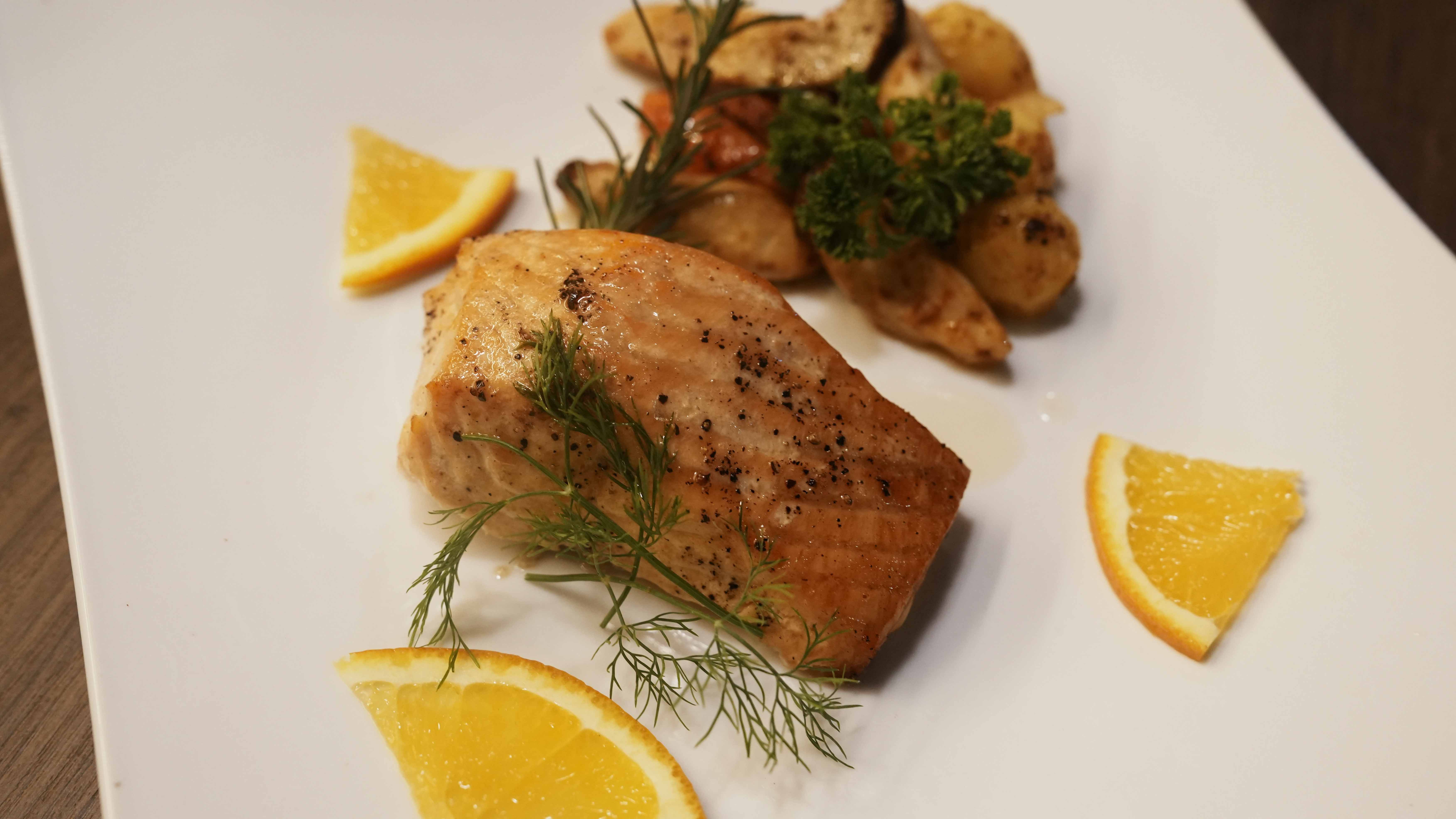 Cá Mahi Mahi Sốt Chanh Dây