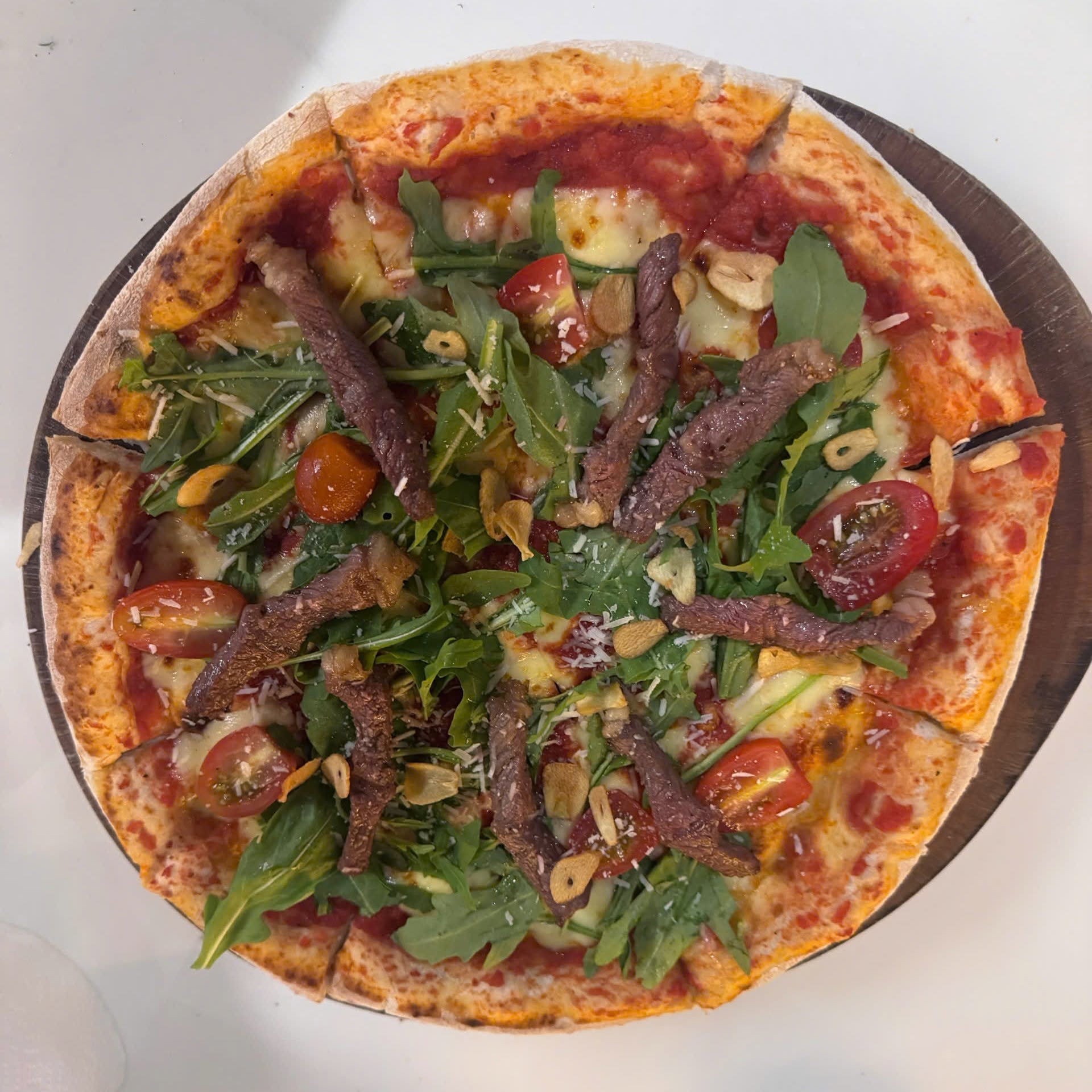 Pizza Bò Tươi tại Cardi Pizzeria Đà Nẵng
