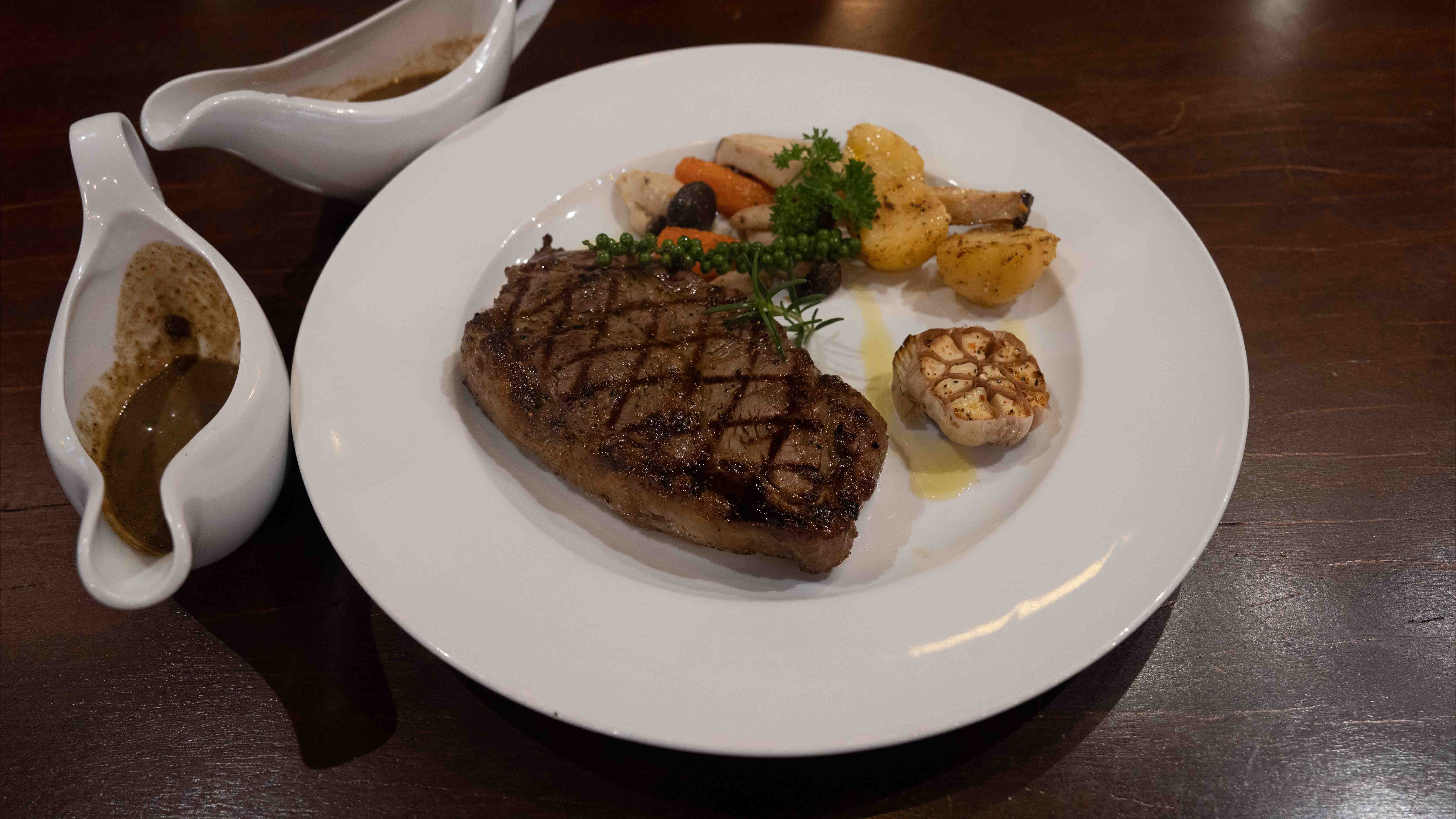 Bò Bít Tết Thượng Hạng