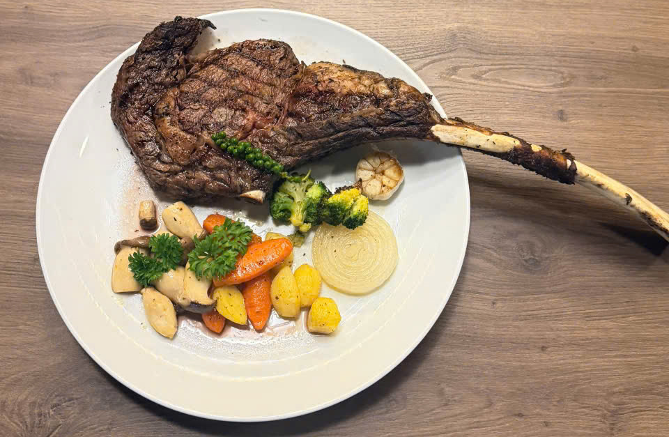 Tomahawk Wagyu MB5+